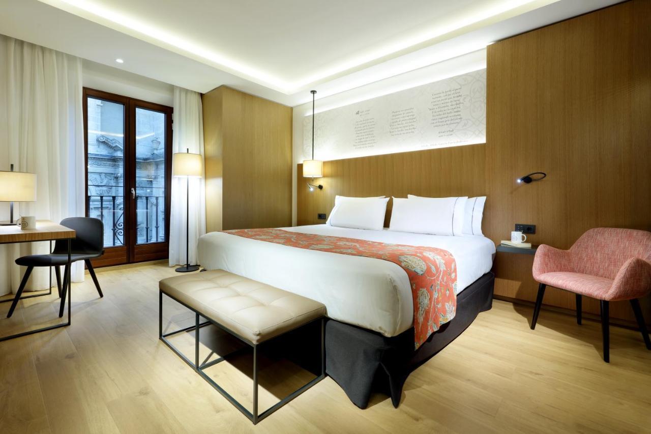 Deluxe Double or Twin Room view